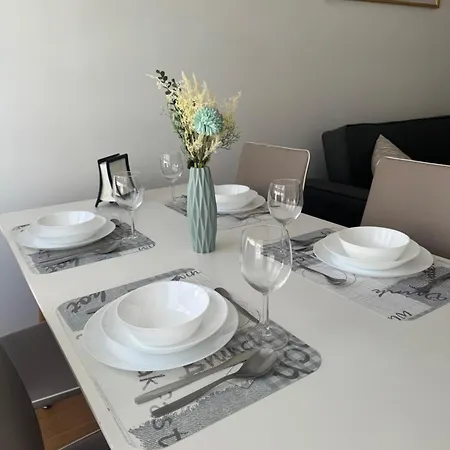 Lejlighed En Con Garaje Y Wifi