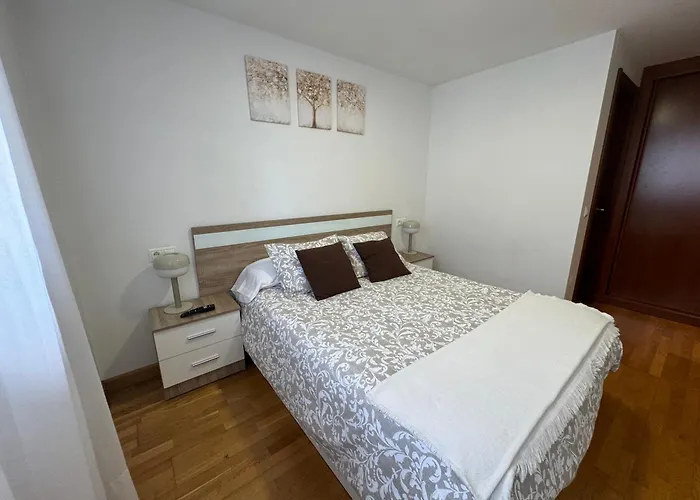 En Con Garaje Y Wifi * Χιχόν