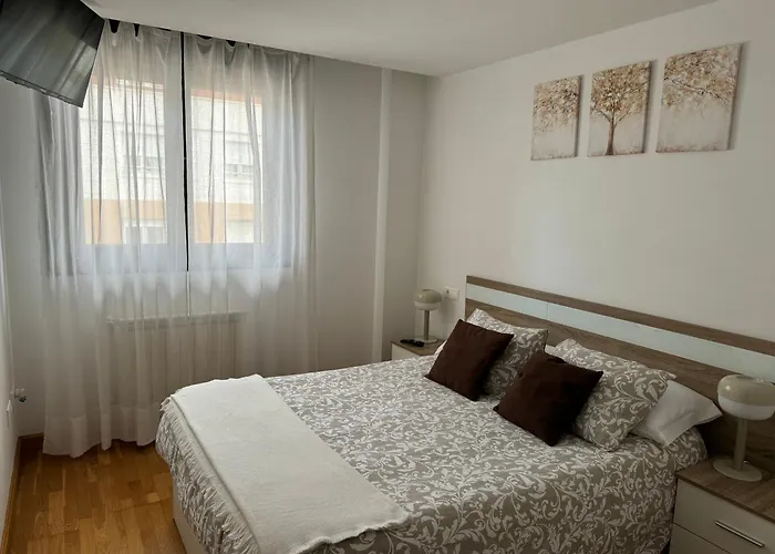 En Con Garaje Y Wifi Χιχόν